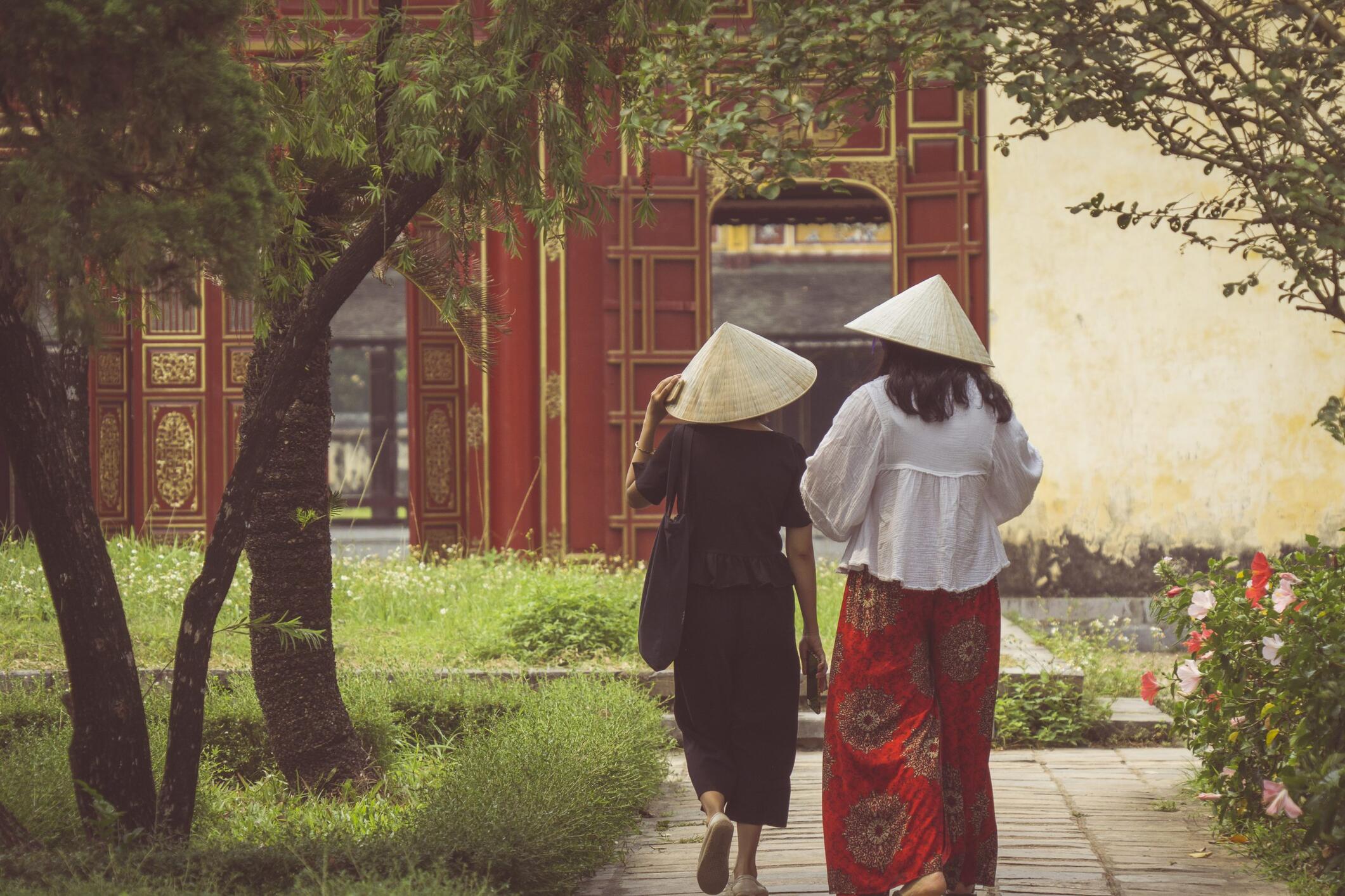 Viaggio in Vietnam, ragazze a passeggio