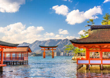 Il torii galleggiante di Itsukushima a Miyajima. Viaggio in Giappone