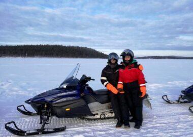 finlandia-lapponia-motoslitta-blueberry-travel