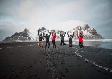 islanda-around-heart-blueberry-travel (1)