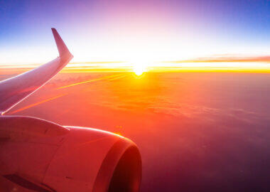 Viaggio aurora boreale in Svezia Blueberry Travel - aereo al tramonto
