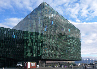 islanda-reykjavik-harpa-02-blueberrytravel