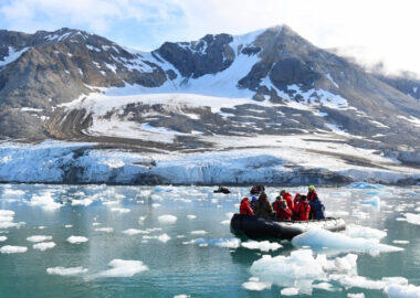 svalbard-escursione-gommone-blueberrytravel