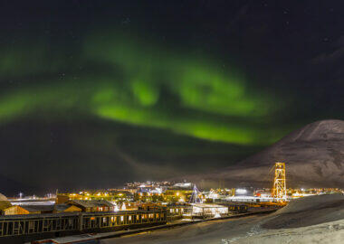 svalbard-longyearbyen-06-blueberrytravel