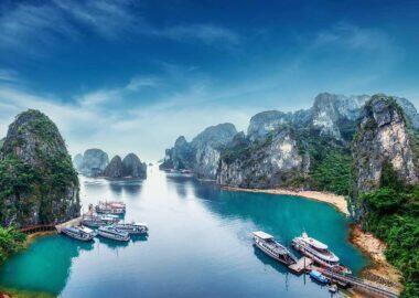 vietnam-halong-bay-01-blueberrytravel