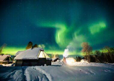 Lapponia-Aurora-Cabin-glass-igloo-Apukka-blueberrytravel-02