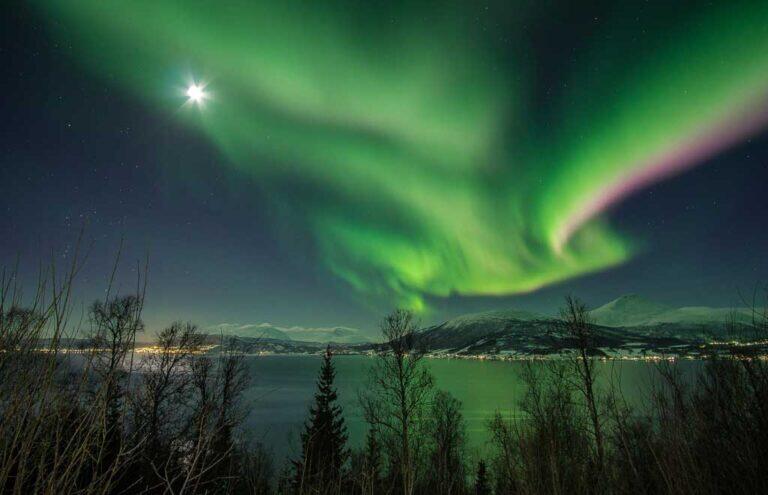 Intervista: “Cacciatrici di aurore boreali”