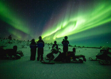 finlandia-lapponia-northern-lights-village-aurora-boreale-motoslitta-11-blueberrytravel