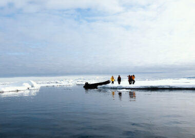 crociera-svalbard-sbarco-zodiac-secret-atlas-blueberrytravel