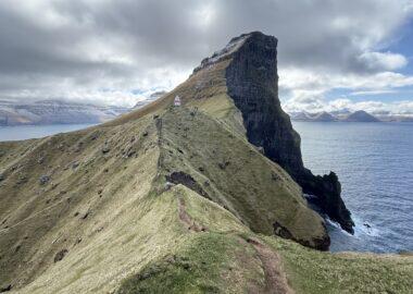 faro-Kalsoy-isolefaroe-blueberrytravel