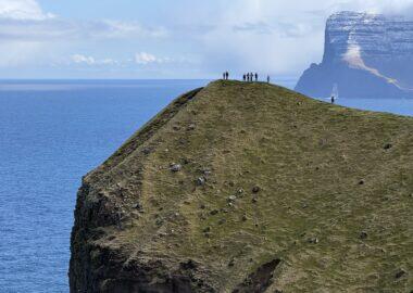 gruppo-btour-isolefaroe-blueberrytravel-Kalsoy
