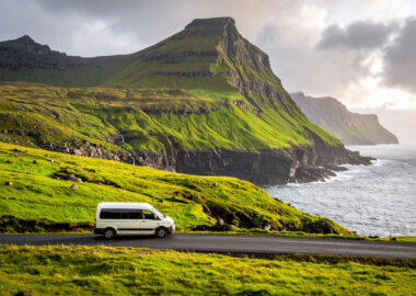 viaggio-faroe-blueberry-travel-minivan-1