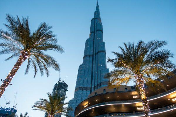 Dubai-burj-khalifa-01-blueberrytravel