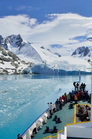 Georgia-del-sud-navigazione-ms-plancius-panorama-nave-01-blueberrytravel