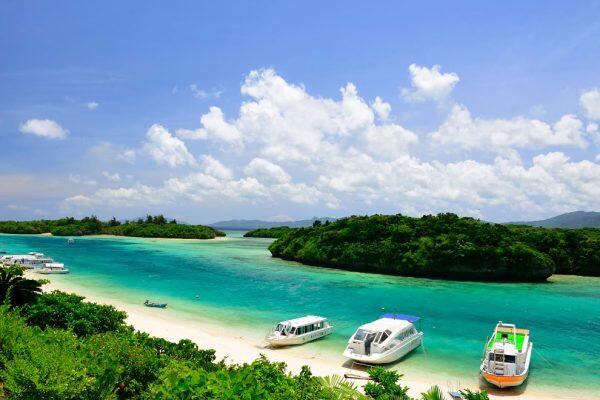 Okinawa-Ishigaki-Kabira-bay